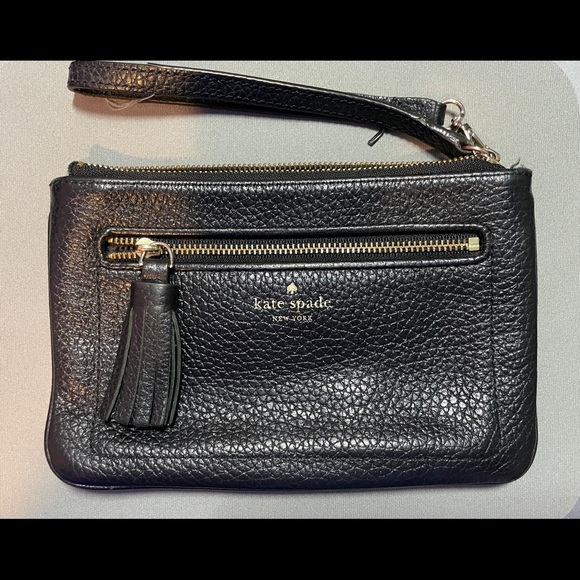 kate spade Handbags - USED Kate Spade Chester Pebbled Wristlet